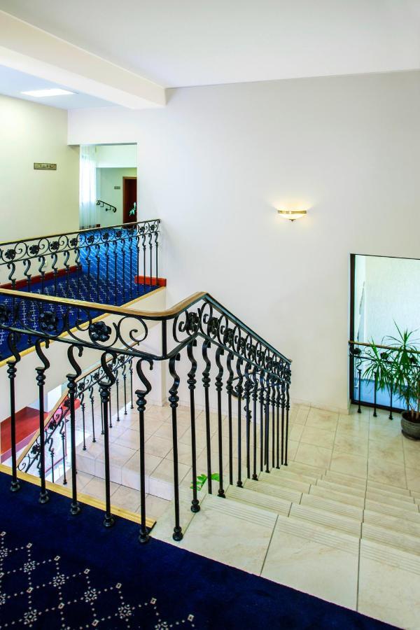 Park Villa Hotel Аеропорт Вільнюс Екстер'єр фото